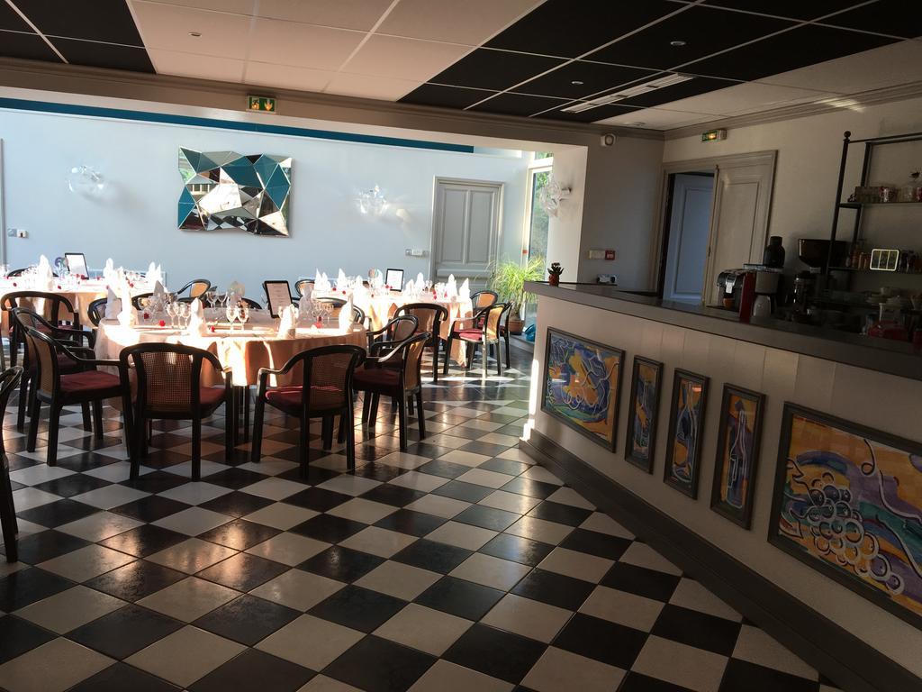 欧利城堡酒店 鲁西永 外观 照片